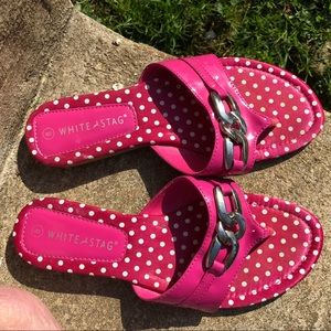 Hot pink patent leather white polka dot silver buckle accent sandals sz 8